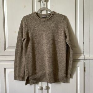 Croft & Barrow women’s tan long sleeve mock neck sweater with side slits size M